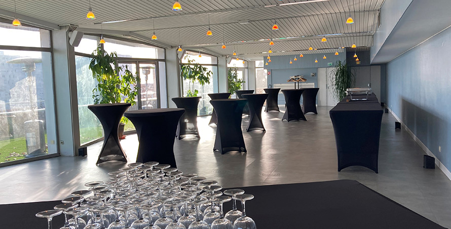 Palais-des-congre-arles-Rooftop-interieur