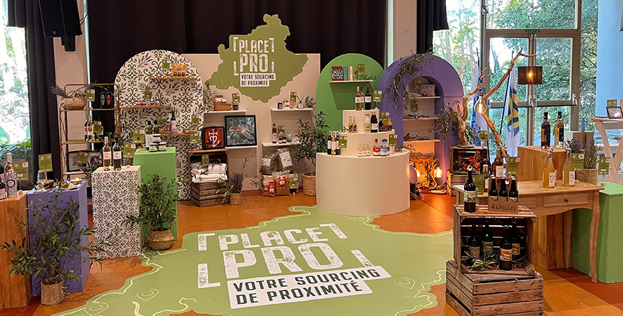 Palais-des-congre-arles-salle-VanGoh-stand