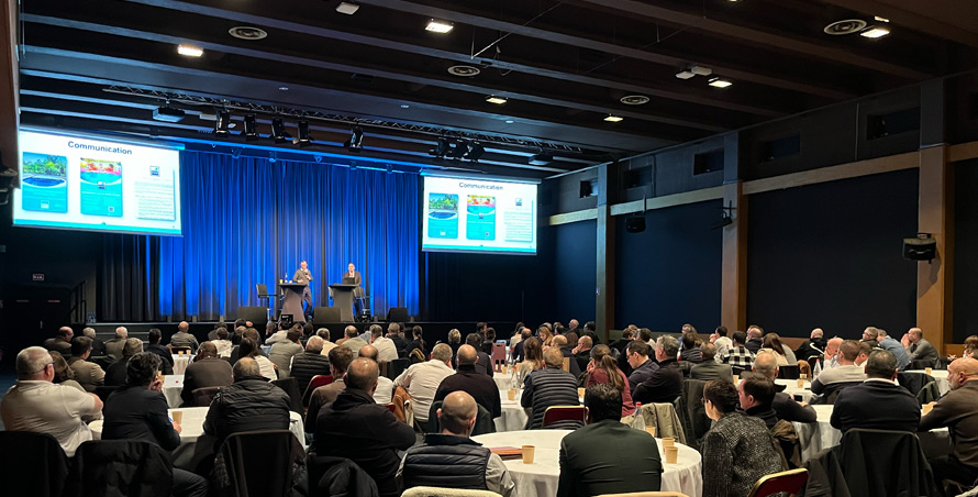 palais-des-congre-arles-salle-mistral-conference